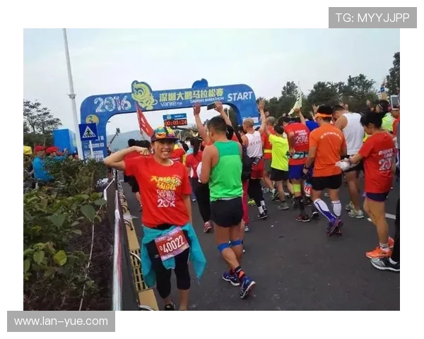 西安飞盘队在城市马拉松中的默契配合与精彩表现分析