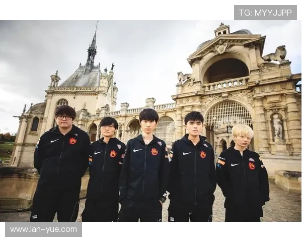 FPX战队在CSGO中的实力变革与未来发展趋势探讨