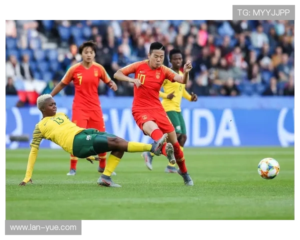 南京足球队在世锦赛中的灵活性展现与战术分析